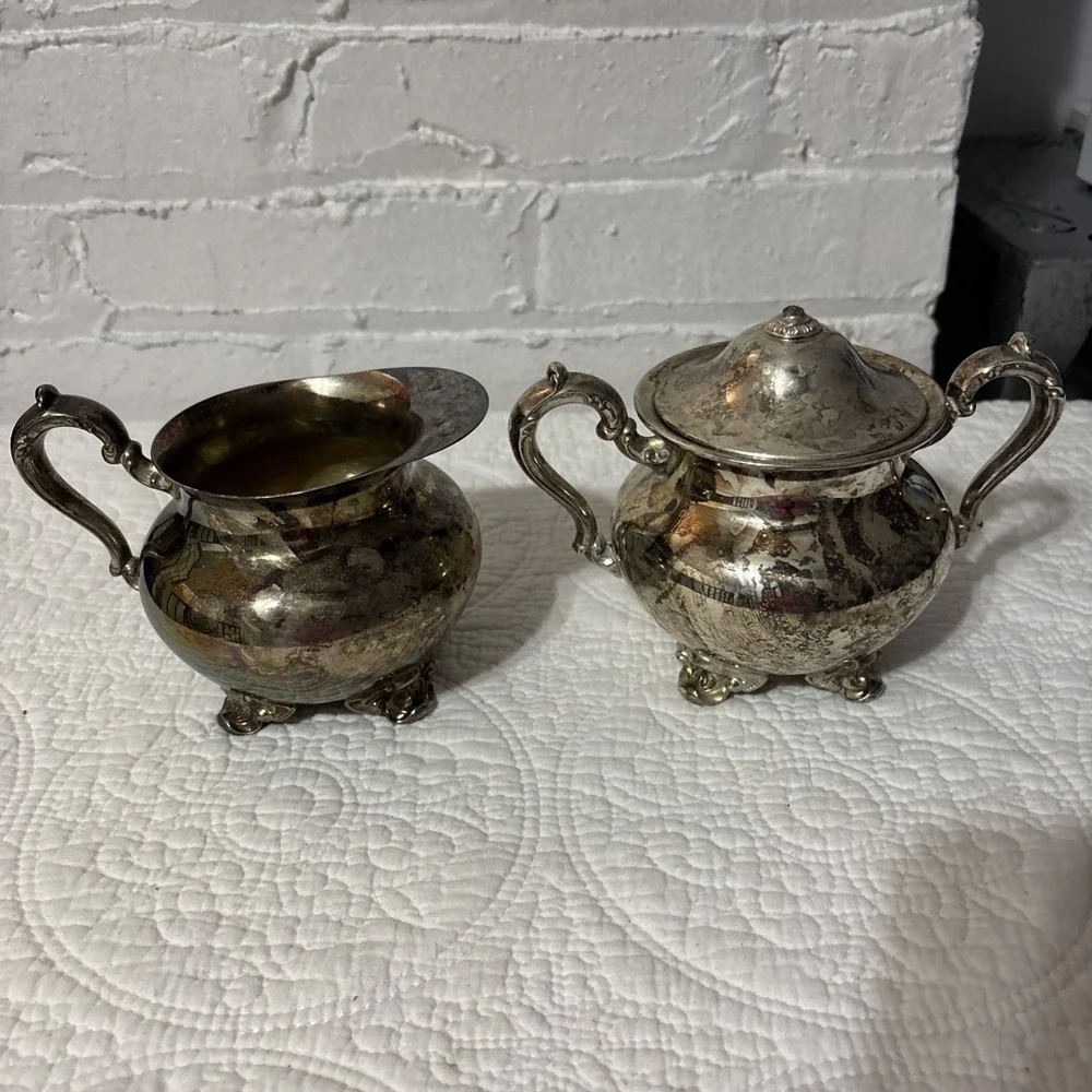 Towle Vintage Silver Plated Creamer And Sugar Tea‎ Set. 4 inches tall.
